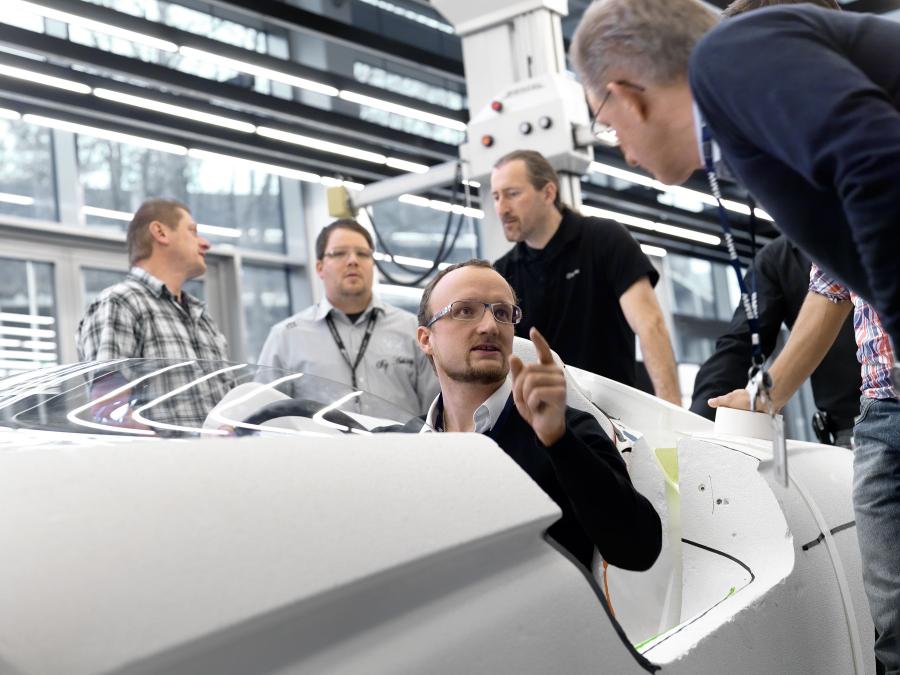  BMW Vision Connected Drive Concept 2011 года  (фото 20 из 66)
